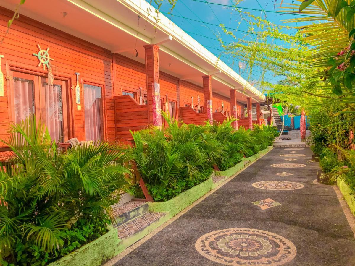 נוסה-למבונגן Auora Guest House מראה חיצוני תמונה