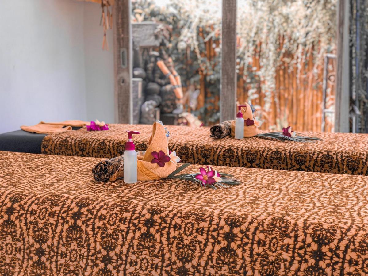 נוסה-למבונגן Auora Guest House מראה חיצוני תמונה