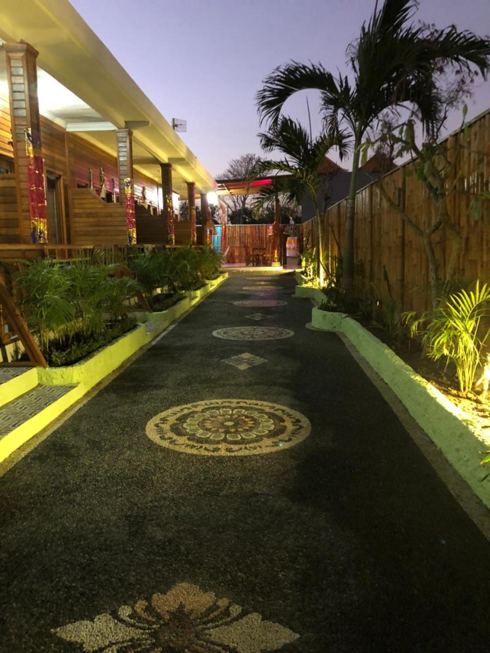 נוסה-למבונגן Auora Guest House מראה חיצוני תמונה