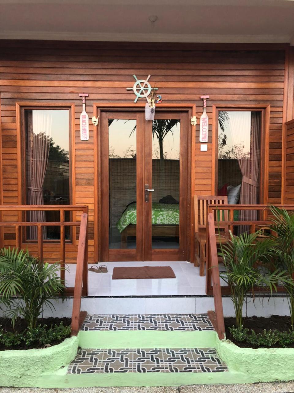 נוסה-למבונגן Auora Guest House מראה חיצוני תמונה